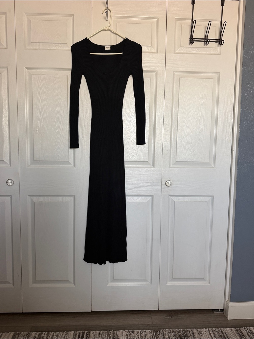 Abercrombie & Fitch Black Ribbed Long-Sleeve Maxi Dress